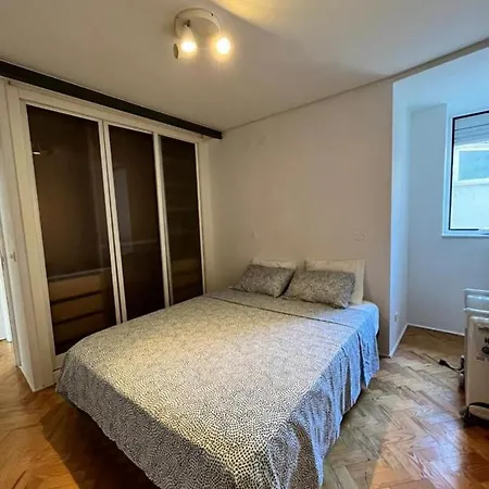 Apartment Very In *